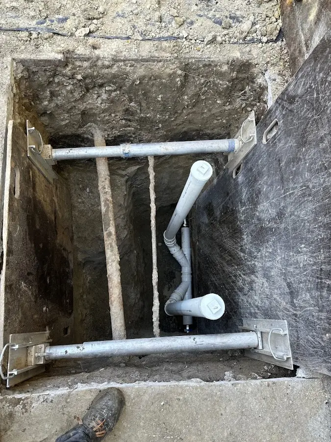 Experienced plumber completing Drain Cleaning work in Mount Gilead